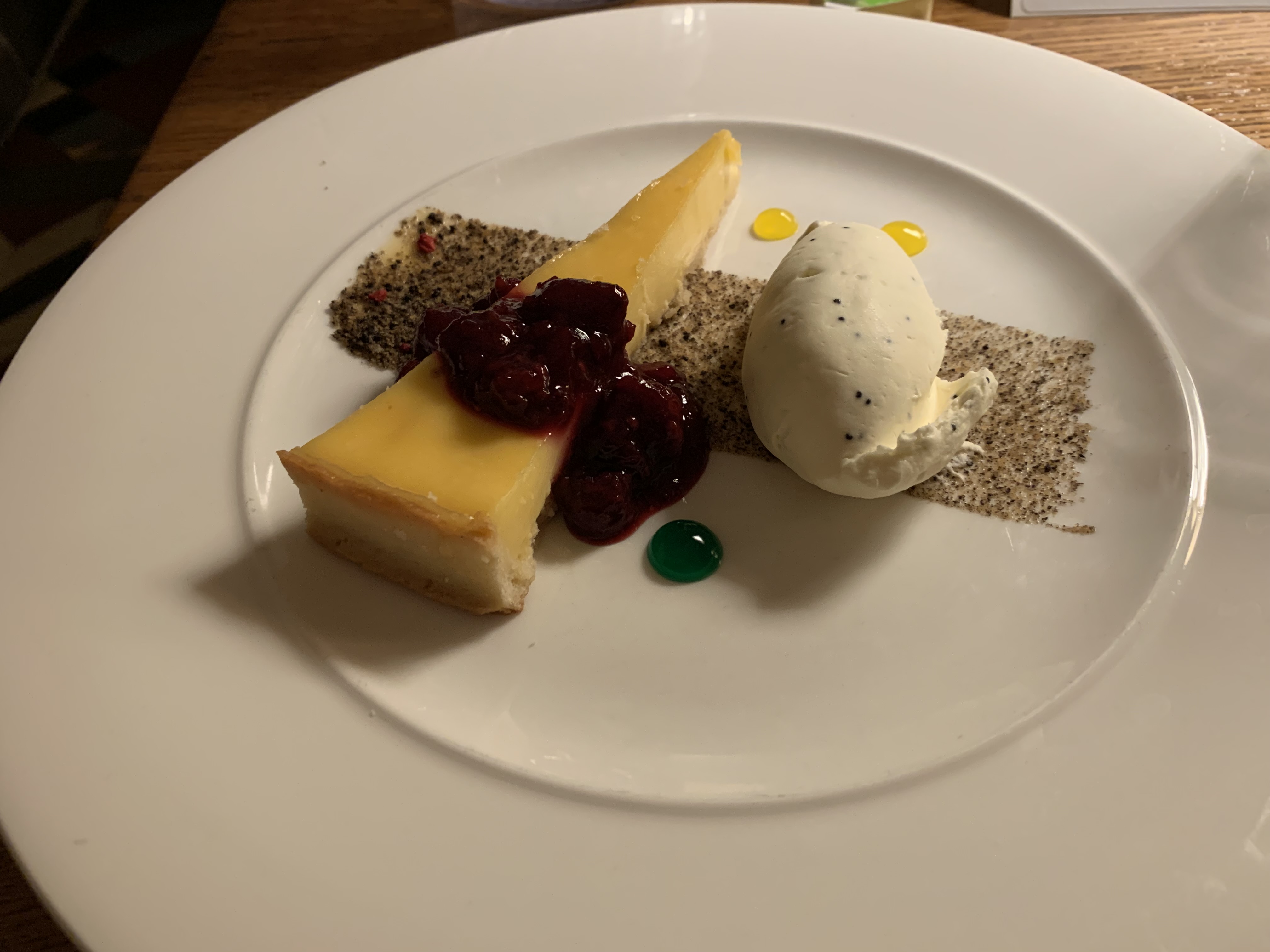 Lemon cheesecake with fancy plating